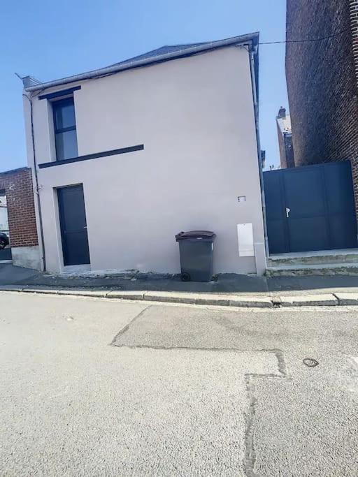 Stud Confort Centre Ville 4Pers Saint-Quentin  Exterior foto